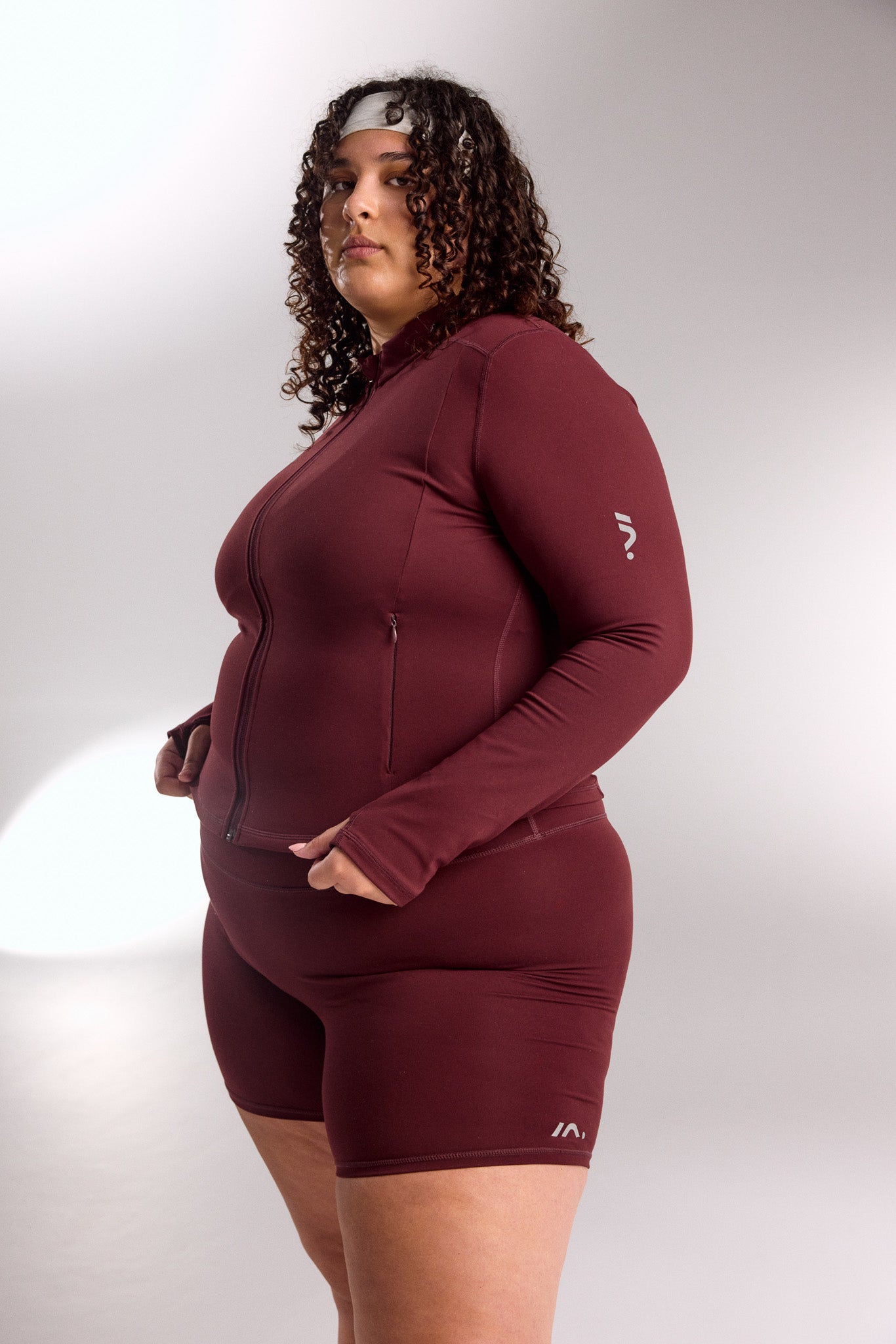 FORM JACKET DEEP CHERRY