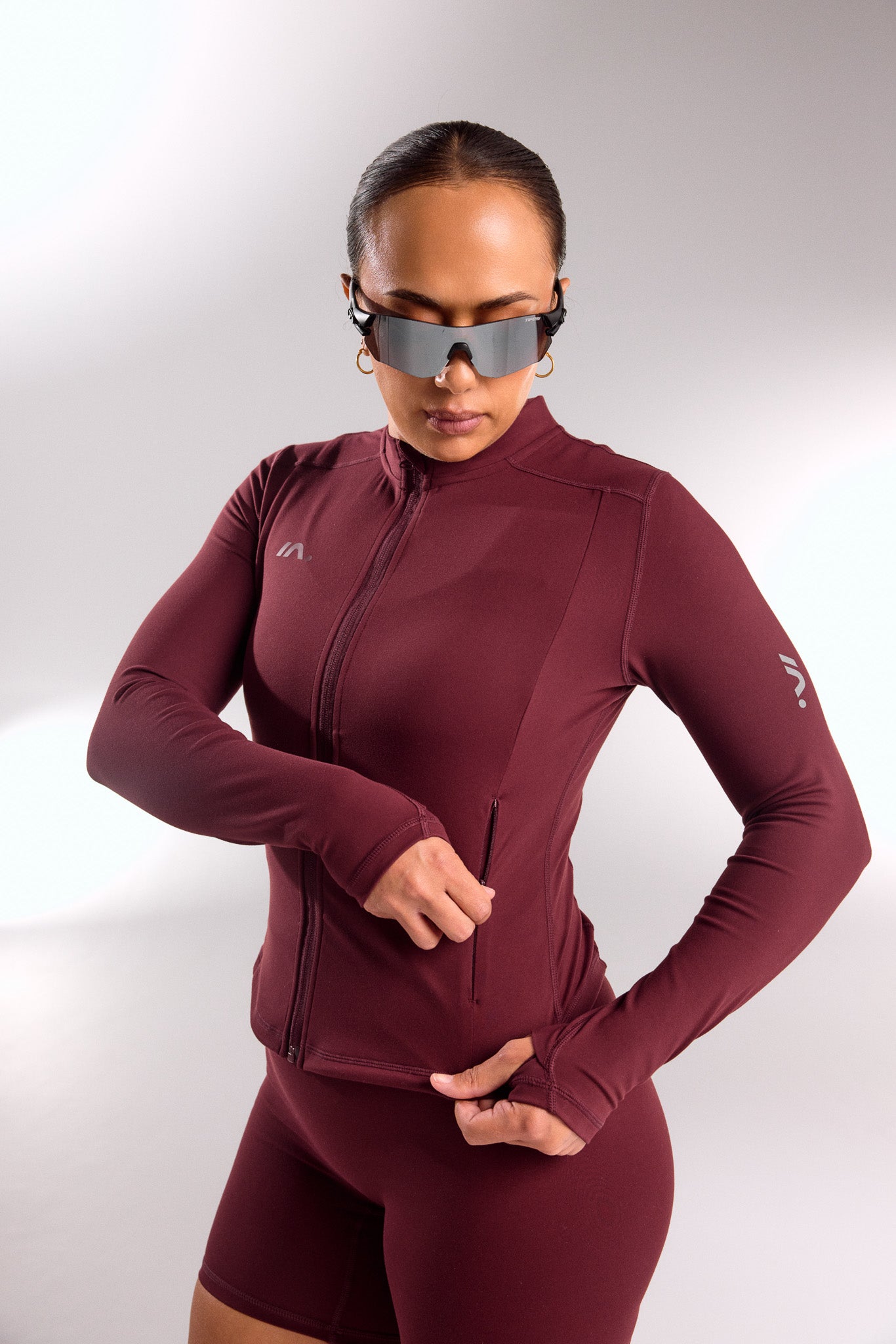 FORM JACKET DEEP CHERRY