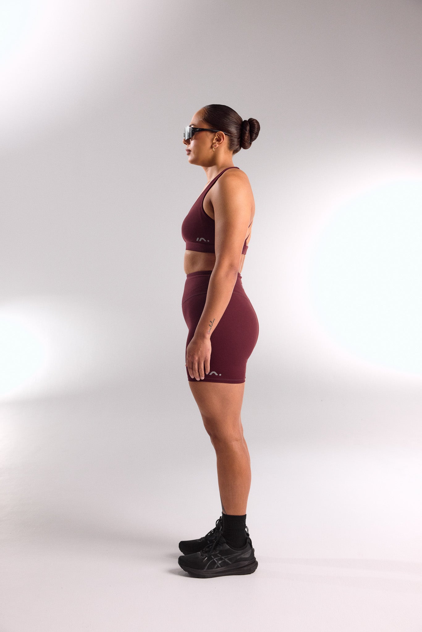 STAPLE MID SHORTS DEEP CHERRY