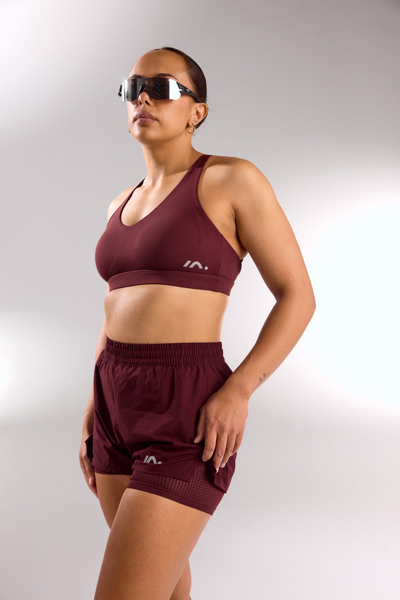 TRAINING SHORT WOMENS DEEP CHERRY