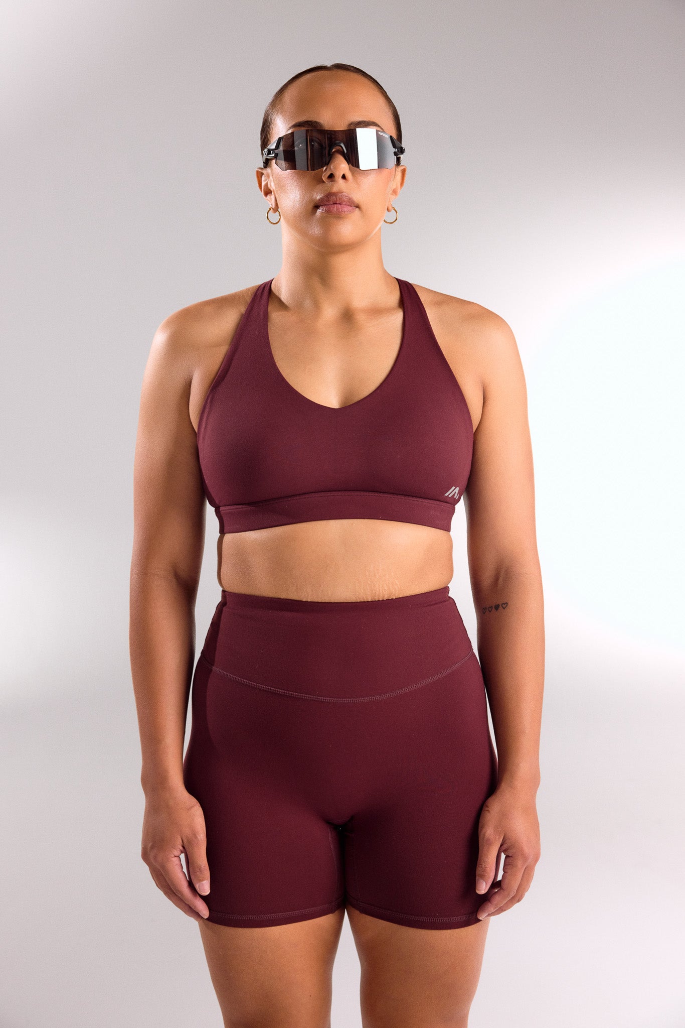 STAPLE MID SHORTS DEEP CHERRY