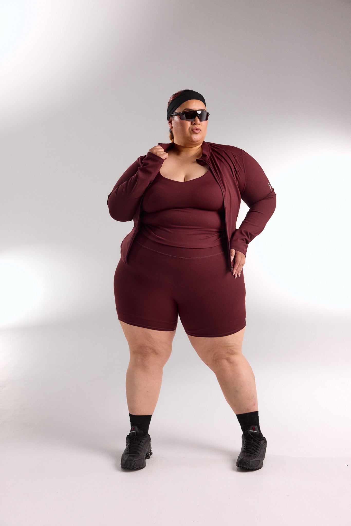 FORM JACKET DEEP CHERRY