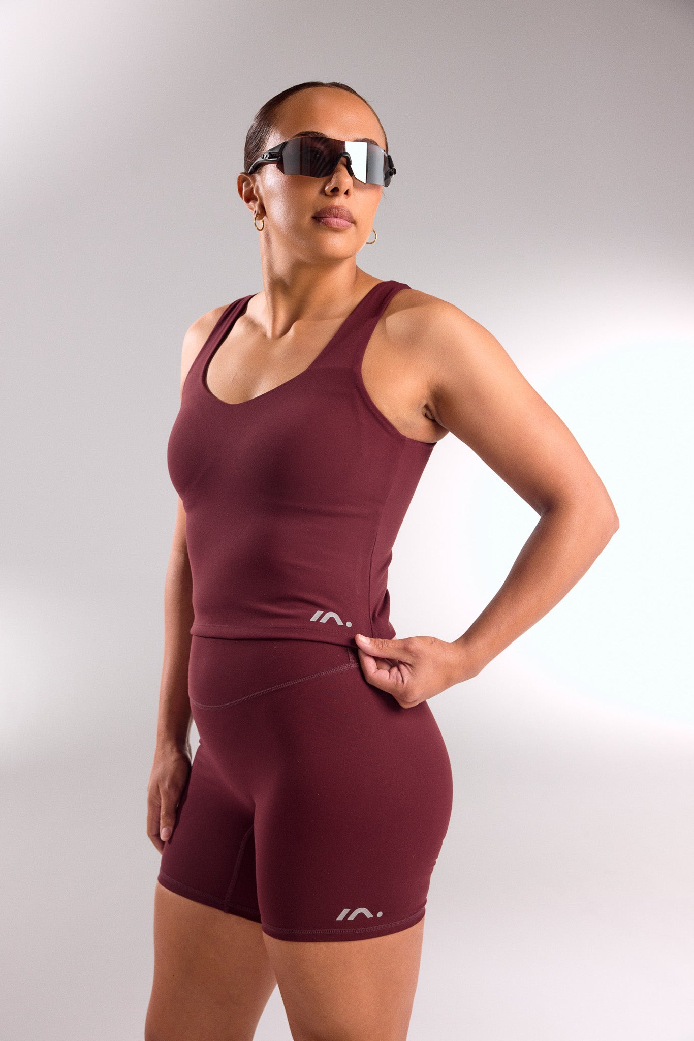SCULPT TANK DEEP CHERRY