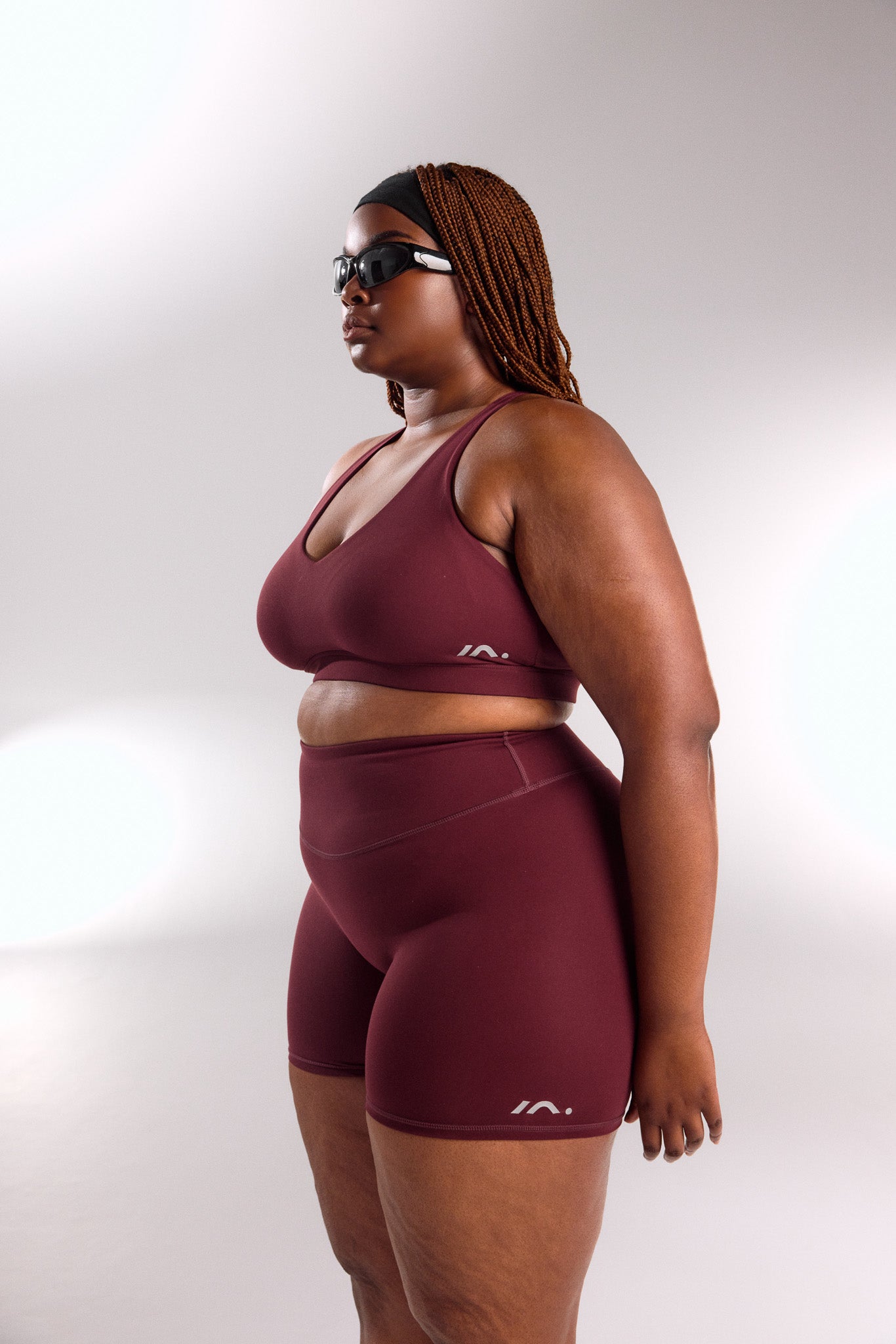 STAPLE MID SHORTS DEEP CHERRY