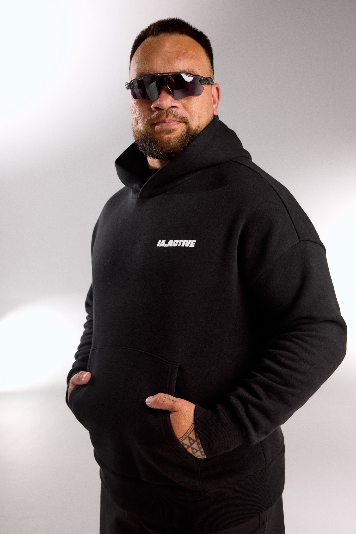 IA.ACTIVE HOODIE BLACK