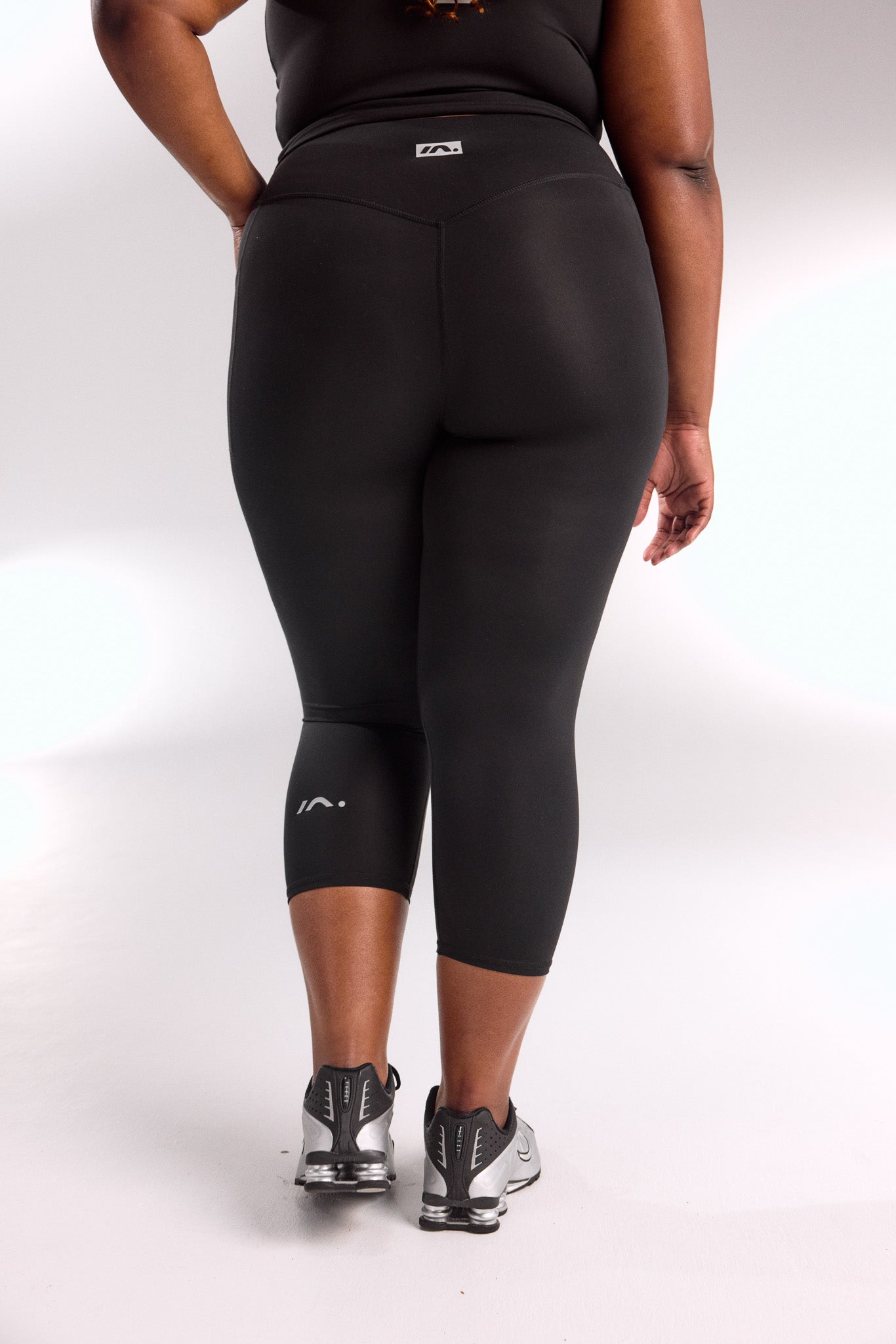 STAPLE W/ POCKET 7/8 LEGGING BLACK