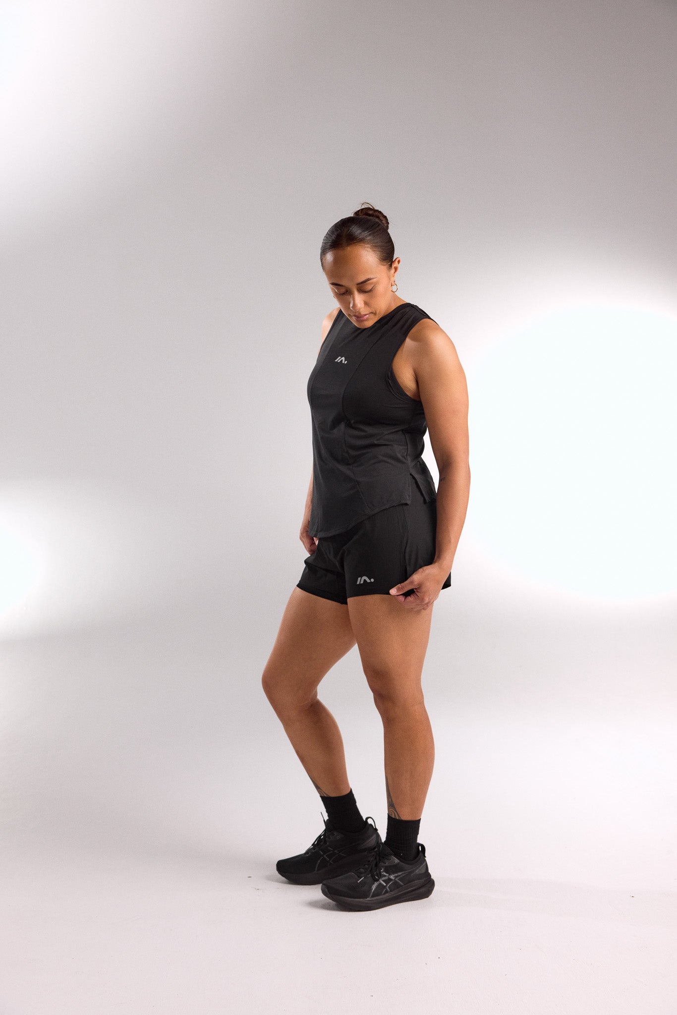 TRAINING SHORT WOMENS BLACK