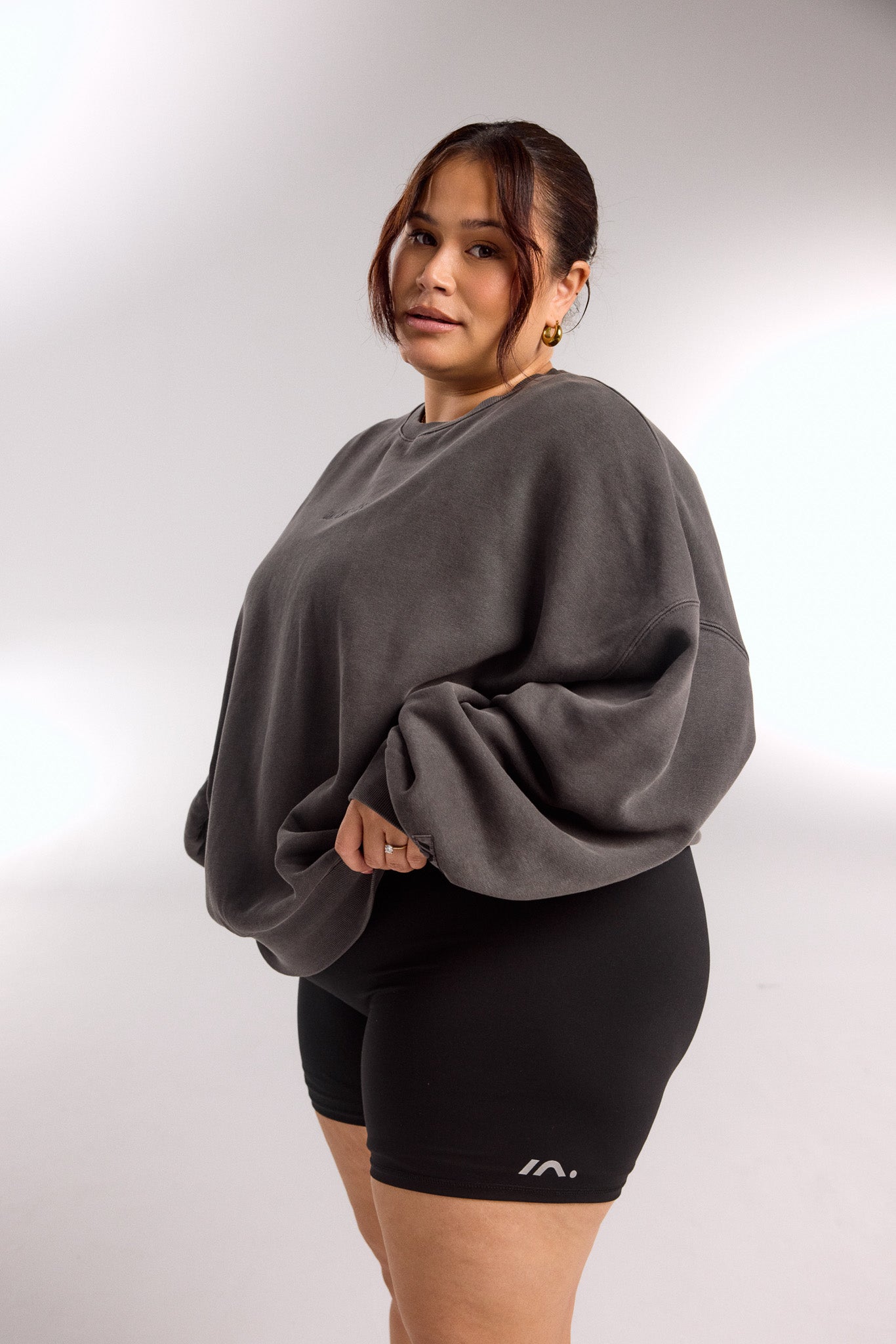 ESSENTIAL OVERSIZED CREW NECK STORM