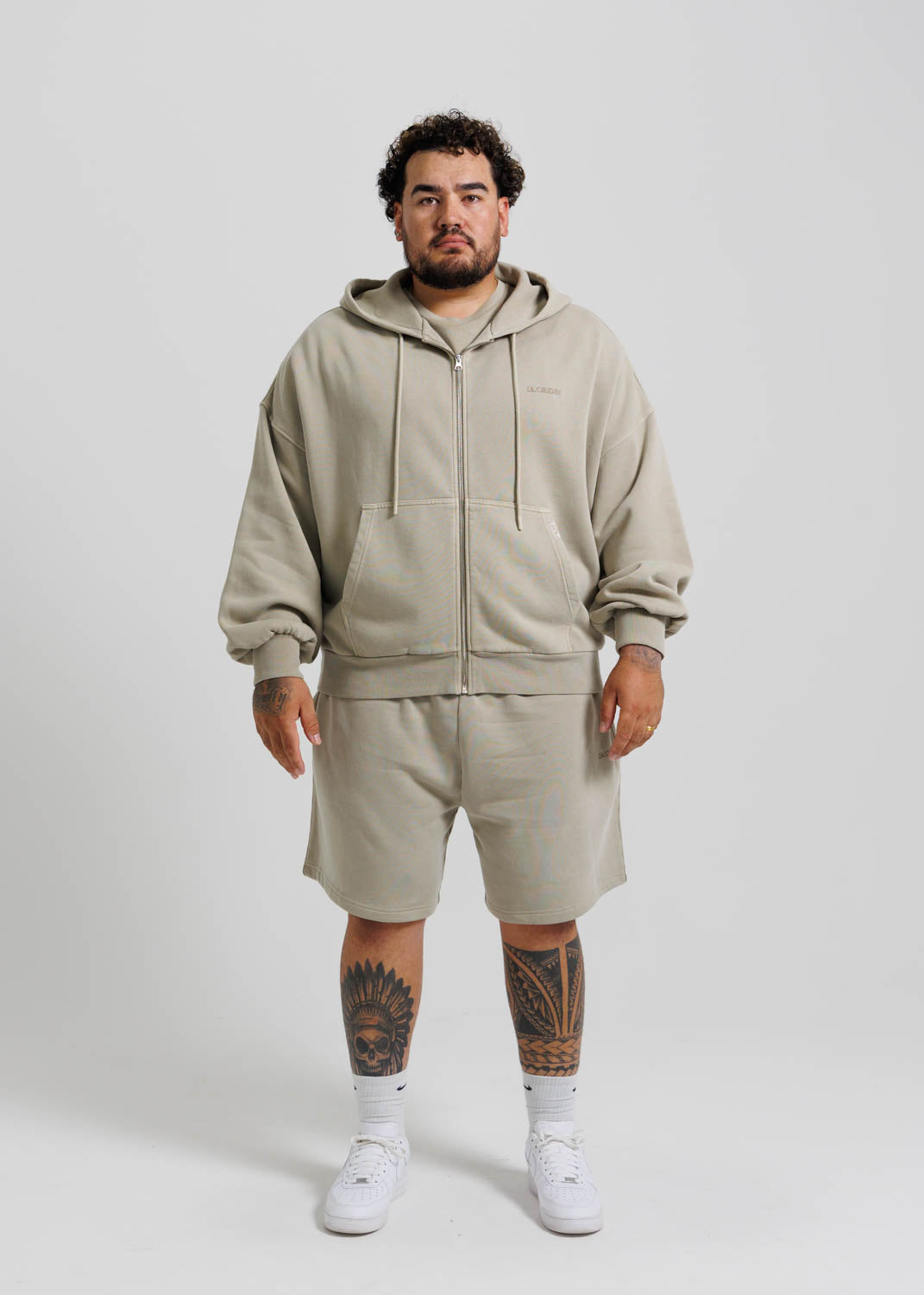 ESSENTIAL TRACK SHORT SAND