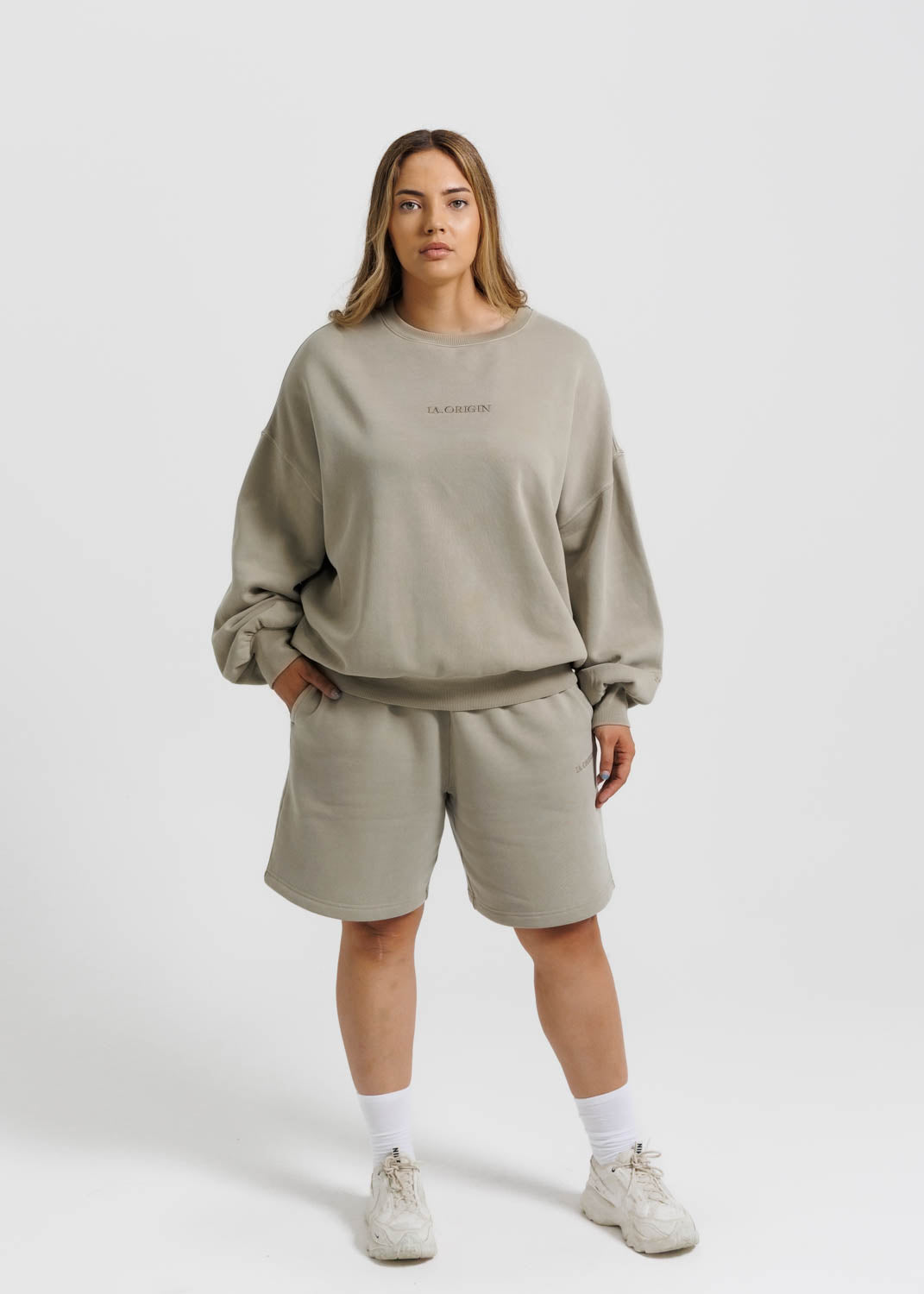 ESSENTIAL OVERSIZED CREW NECK SAND